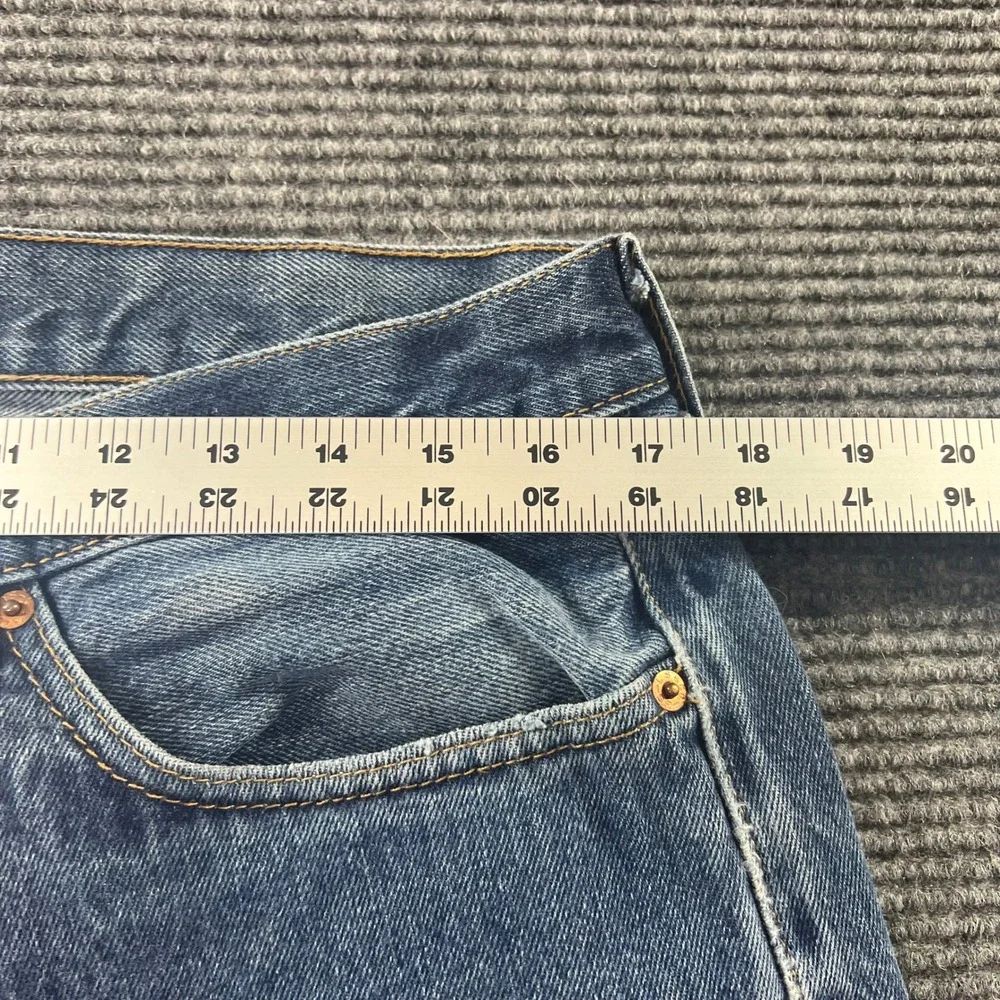 Levis 505 Regular Fit Jeans Mens 34x30 Blue Straight Leg Denim Pants Medium Wash